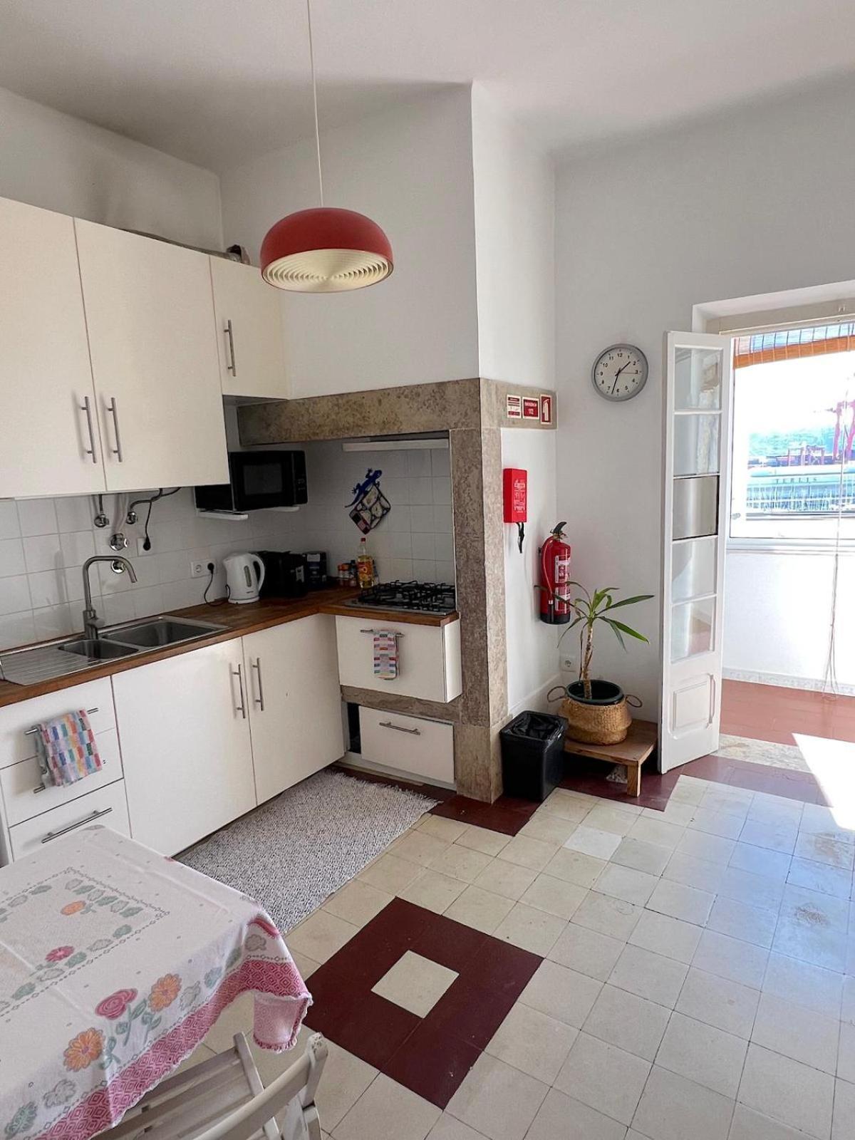 Apartamento Sobre O Rio Lisbon Exterior photo